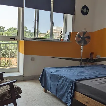 In A Spacious Modernist With Views & Pool * Is-Swieqi