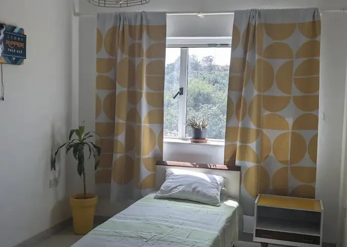 In A Spacious Modernist With Views & Pool