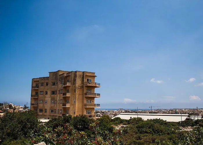 In A Spacious Modernist With Views & Pool Is-Swieqi